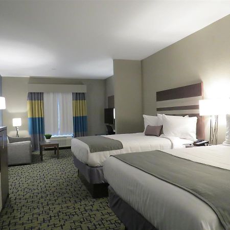 Best Western Plus Erie Inn & Suites Room photo